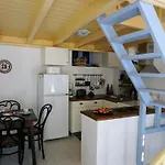 Feriehus Caza Rina Appartment, Simi