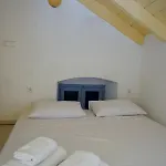 Caza Rina Appartment, Feriehus Simi