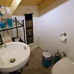 Feriehus Caza Rina Appartment, Simi