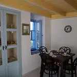 Caza Rina Appartment, Feriehus