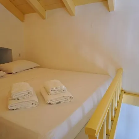 Caza Rina Appartment, Symi