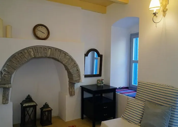 Caza Rina Appartment, * سيمي