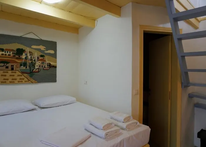 Caza Rina Appartment, سيمي